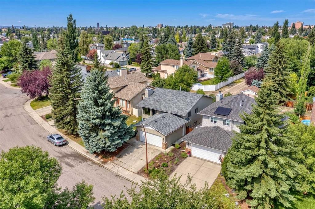 36 Shannon Circle Sw, Calgary, AB - Outdoor With View