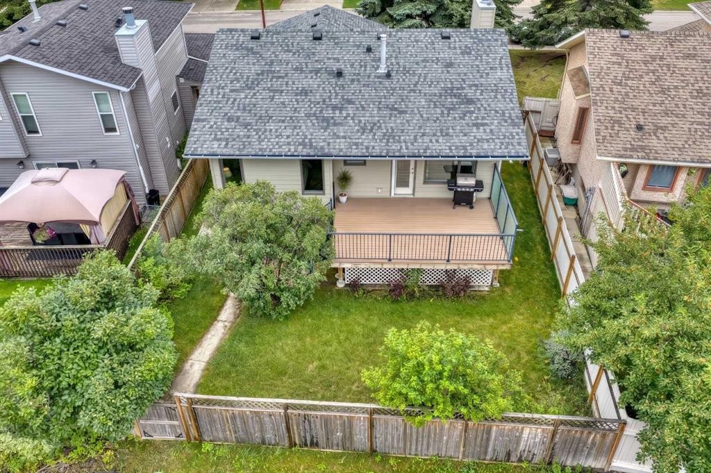 36 Shannon Circle Sw, Calgary, AB - Outdoor With Deck Patio Veranda