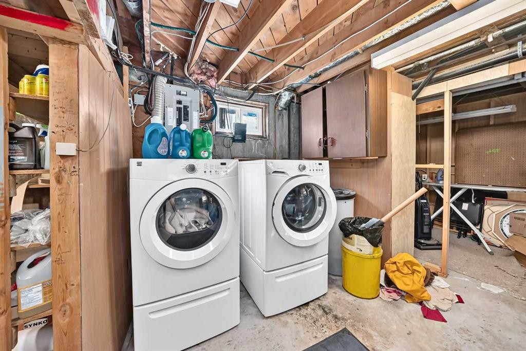 6432 Rundlehorn Drive Ne, Calgary, AB - Indoor Photo Showing Laundry Room