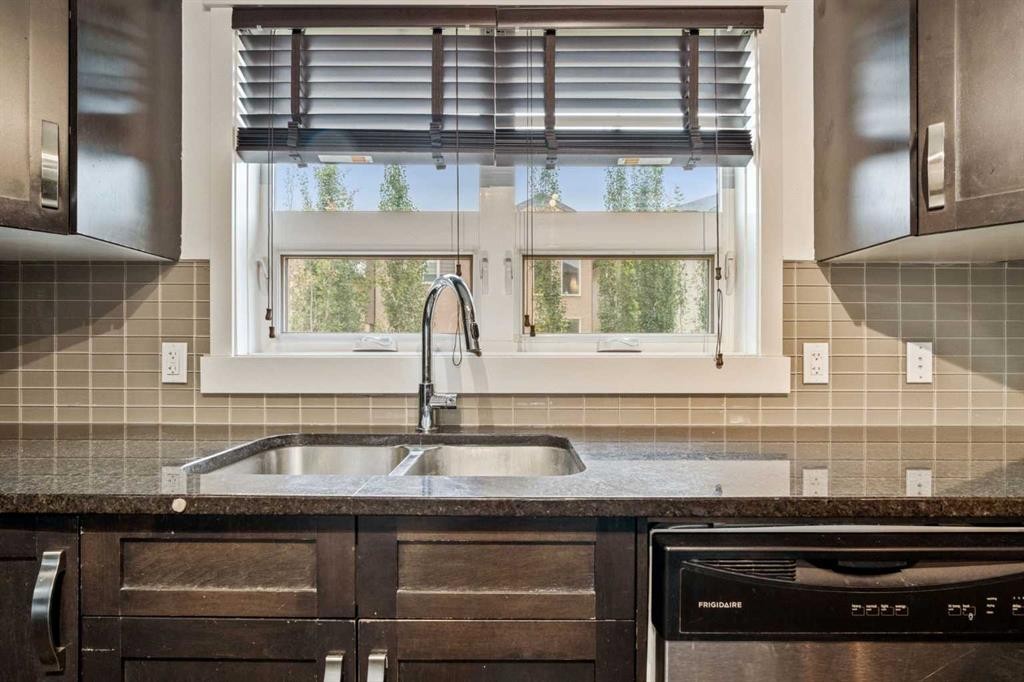 314 Covecreek Circle Ne, Calgary, AB - Indoor Photo Showing Kitchen With Double Sink