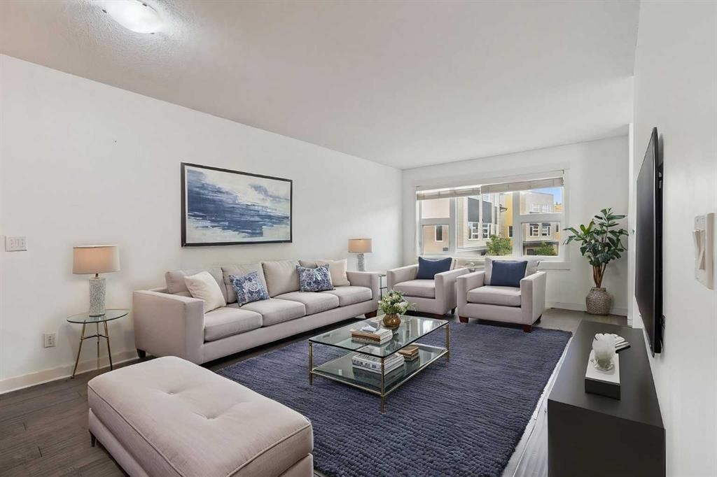 314 Covecreek Circle Ne, Calgary, AB - Indoor Photo Showing Living Room