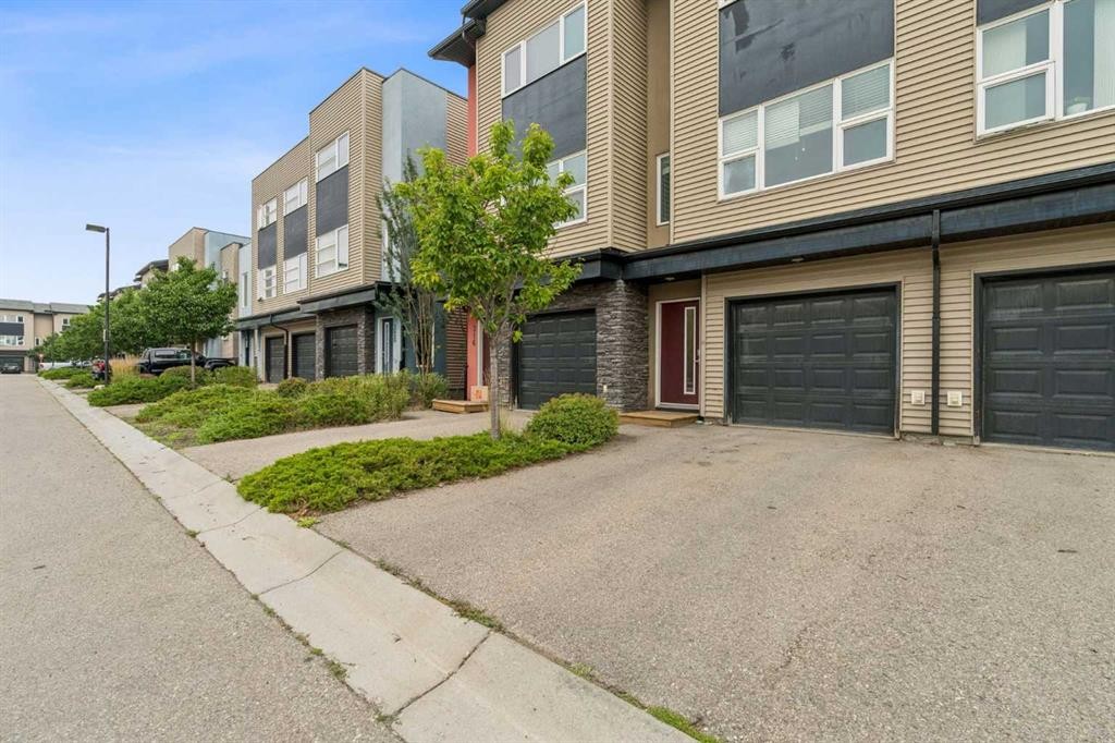 314 Covecreek Circle Ne, Calgary, AB - Outdoor With Facade