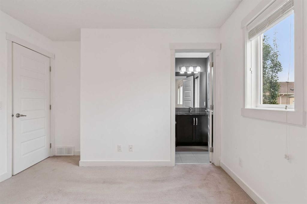 314 Covecreek Circle Ne, Calgary, AB - Indoor Photo Showing Other Room