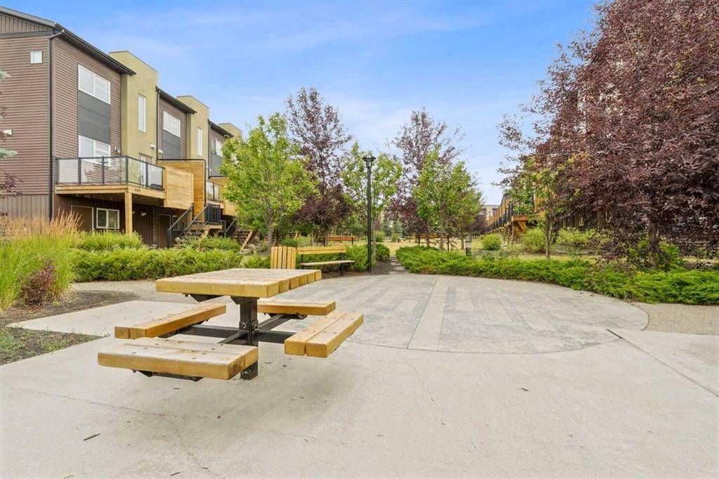 314 Covecreek Circle Ne, Calgary, AB - Outdoor