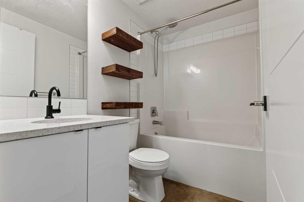 214 Seton Passage Se, Calgary, AB - Indoor Photo Showing Bathroom