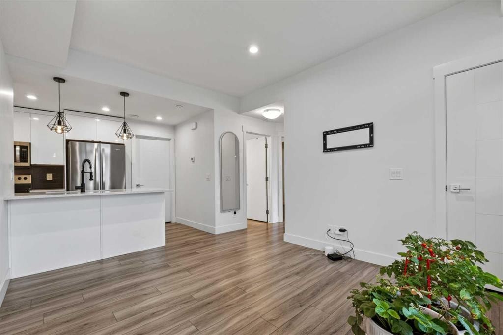 214 Seton Passage Se, Calgary, AB - Indoor Photo Showing Kitchen