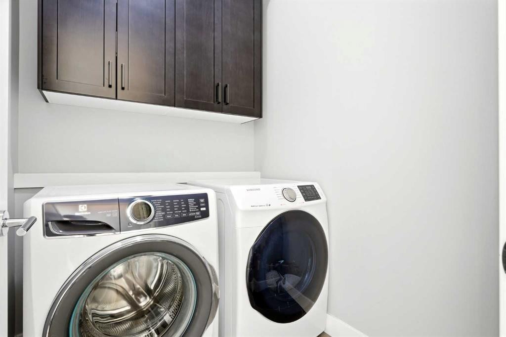 2014 6 Street Ne, Calgary, AB - Indoor Photo Showing Laundry Room