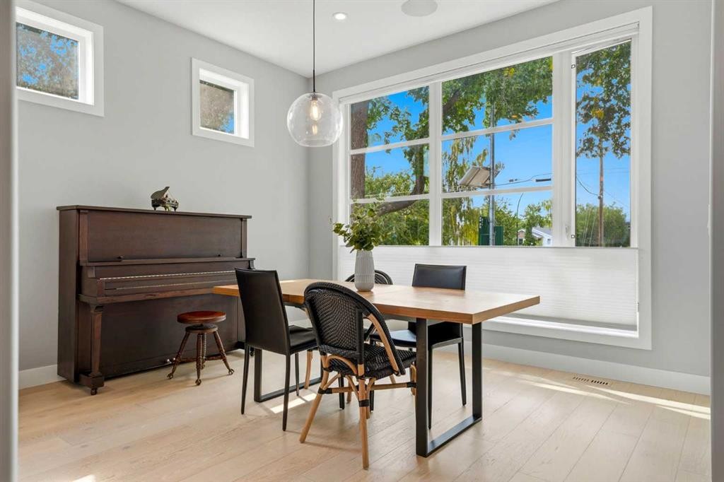 2014 6 Street Ne, Calgary, AB - Indoor Photo Showing Dining Room