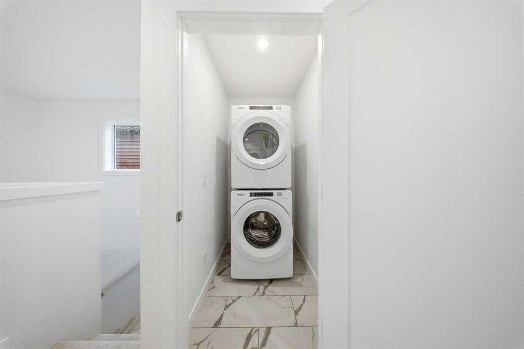 272 Huxbury View Ne, Calgary, AB - Indoor Photo Showing Laundry Room