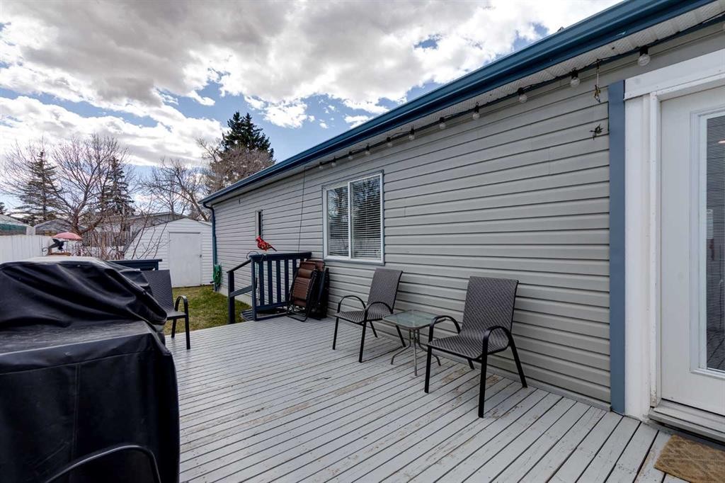 240 Big Hill Circle Se, Airdrie, AB - Outdoor With Deck Patio Veranda With Exterior
