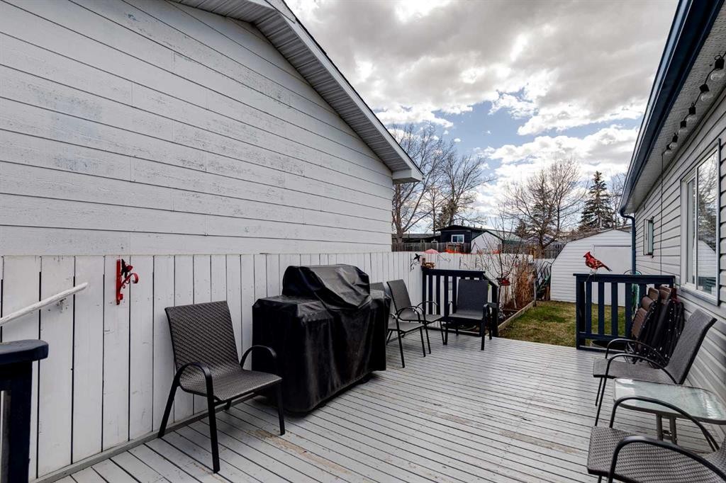 240 Big Hill Circle Se, Airdrie, AB - Outdoor With Deck Patio Veranda With Exterior