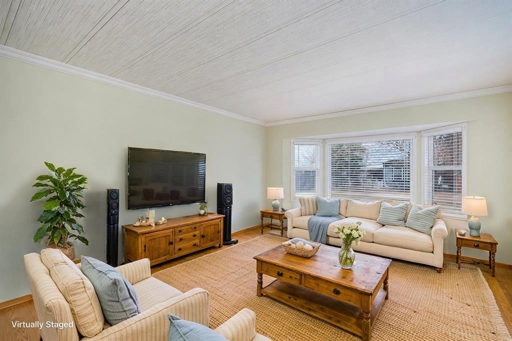 240 Big Hill Circle Se, Airdrie, AB - Indoor Photo Showing Living Room