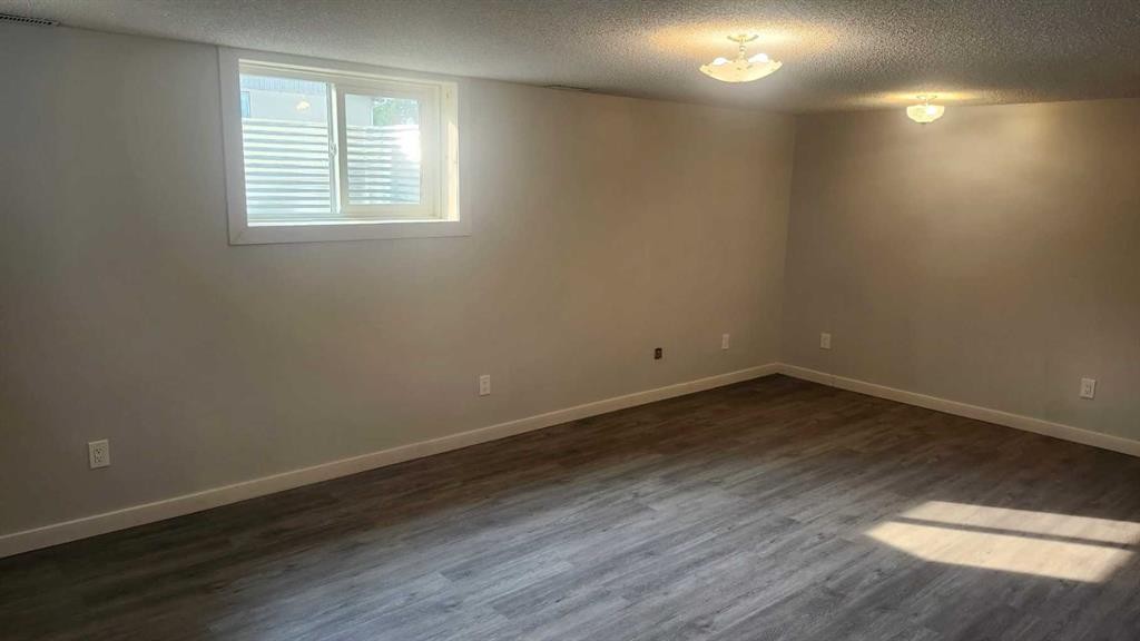 6736 Malvern Road Ne, Calgary, AB - Indoor Photo Showing Other Room