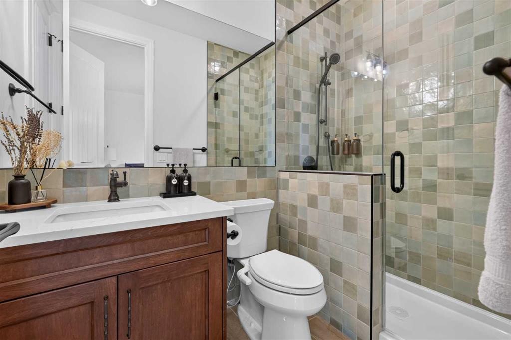 8 Spring Valley Lane Sw, Calgary, AB - Indoor Photo Showing Bathroom