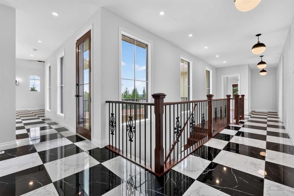 8 Spring Valley Lane Sw, Calgary, AB - Indoor Photo Showing Other Room