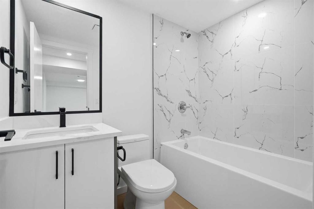 52 Penedo Place Se, Calgary, AB - Indoor Photo Showing Bathroom