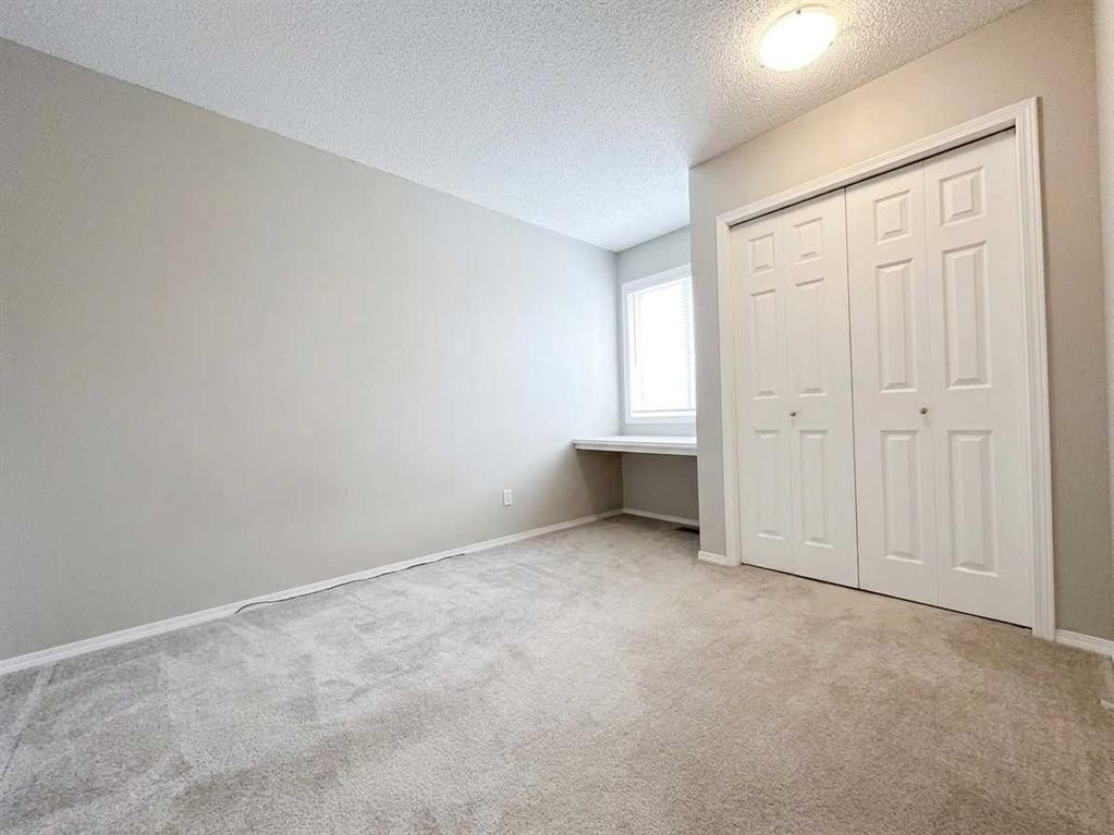153 Hawkdale Circle Nw, Calgary, AB - Indoor Photo Showing Other Room