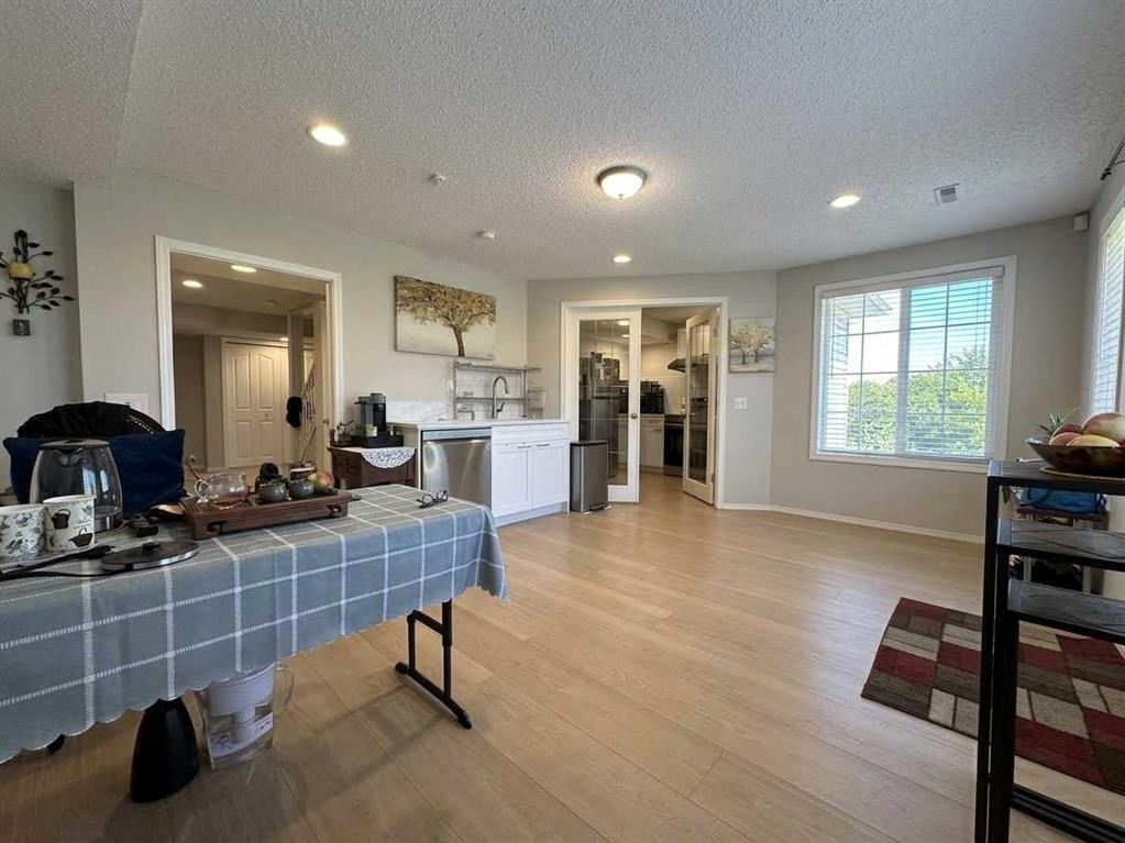 153 Hawkdale Circle Nw, Calgary, AB - Indoor