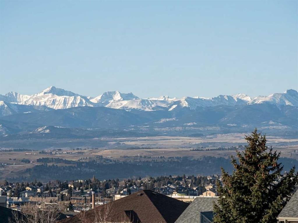 153 Hawkdale Circle Nw, Calgary, AB - Outdoor With View