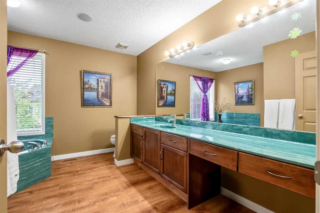 230 Shannon Square Sw, Calgary, AB