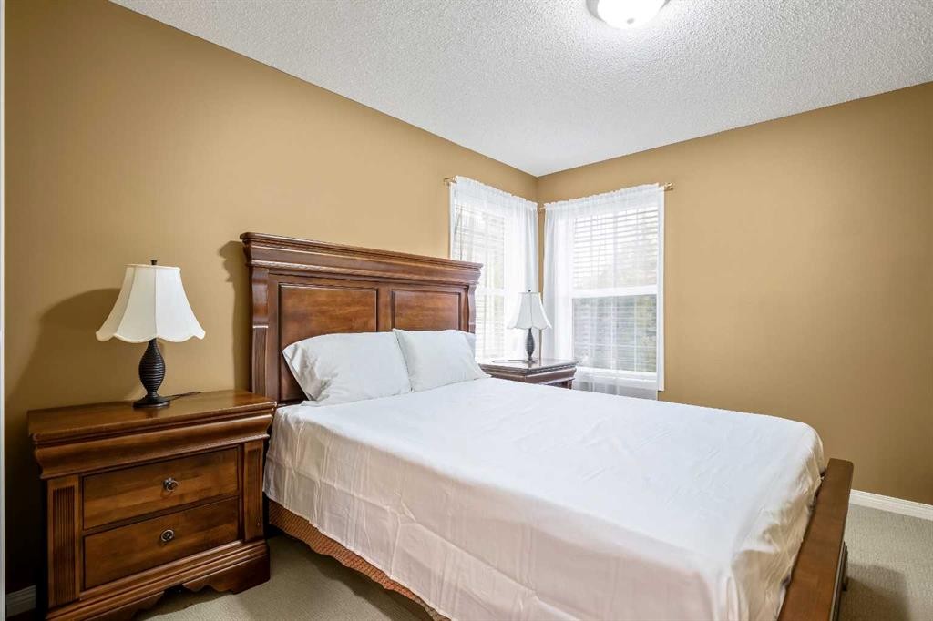 230 Shannon Square Sw, Calgary, AB