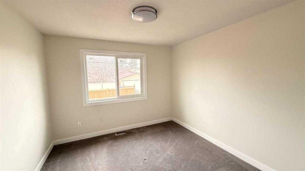 2008 41 Street Se, Calgary, AB - Indoor Photo Showing Other Room