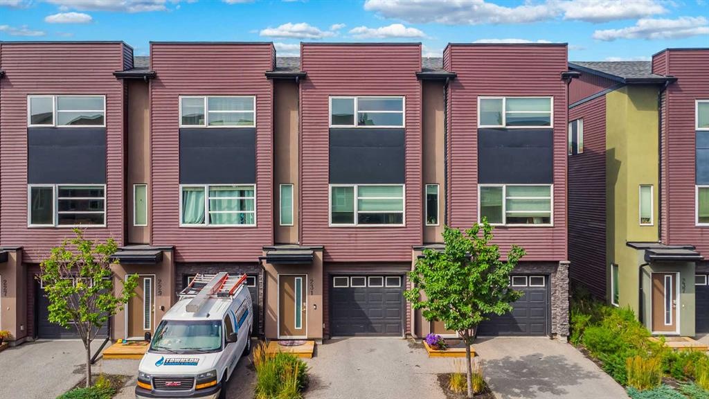 231 Covecreek Circle Ne, Calgary, AB - Outdoor With Facade