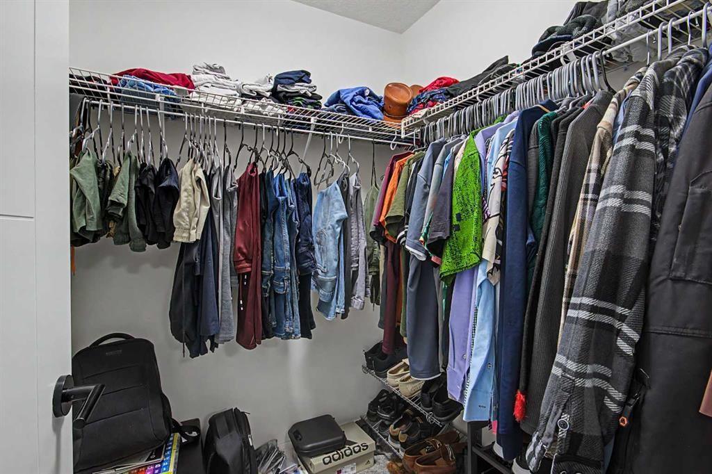 67 Copperhead Grove Se, Calgary, AB - Indoor With Storage