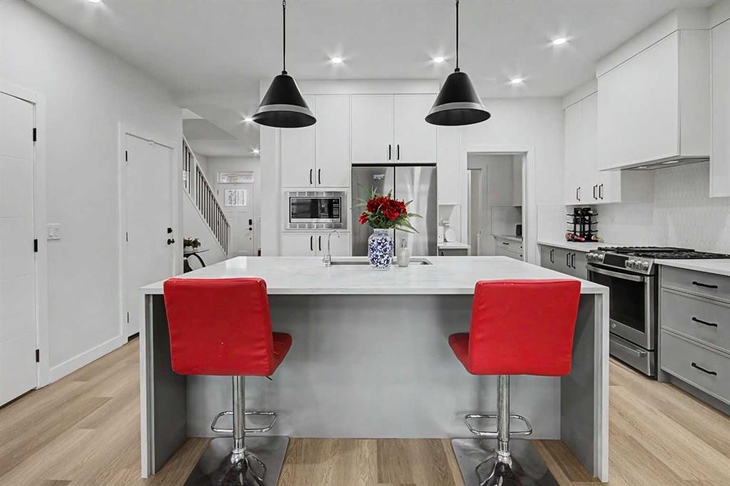 67 Copperhead Grove Se, Calgary, AB - Indoor Photo Showing Kitchen With Upgraded Kitchen