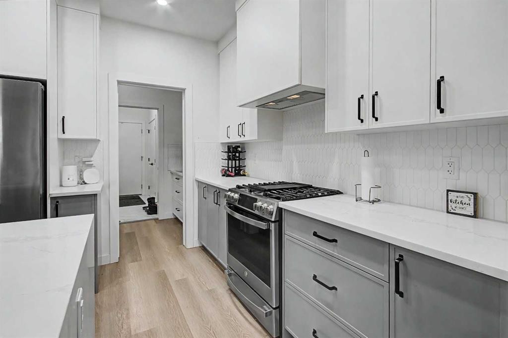 67 Copperhead Grove Se, Calgary, AB - Indoor Photo Showing Kitchen With Upgraded Kitchen