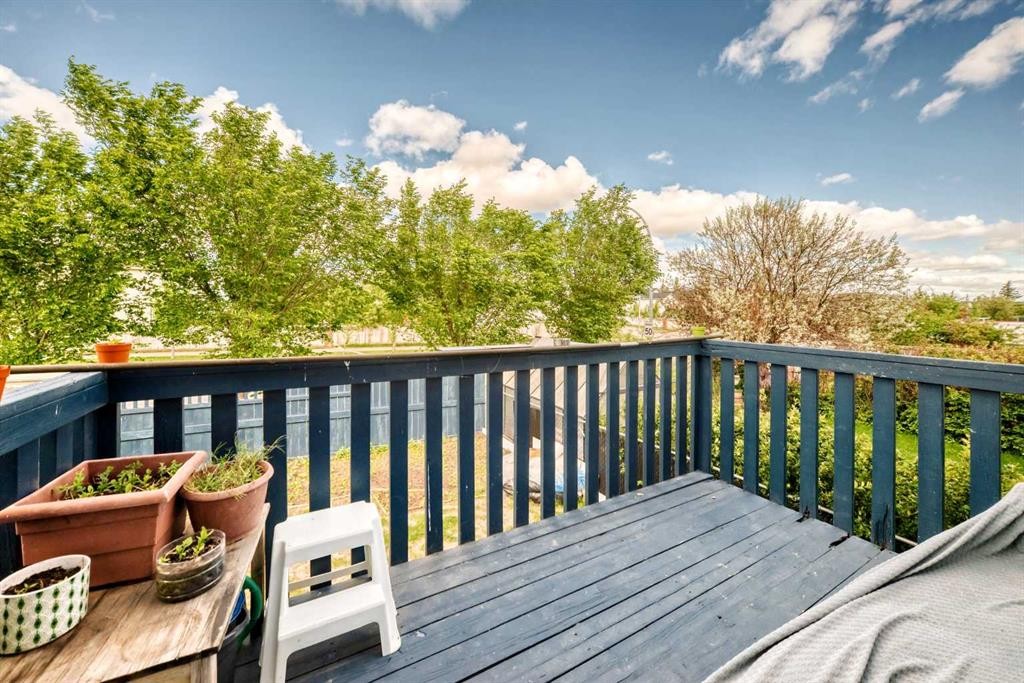 30 Covehaven View Ne, Calgary, AB - Outdoor