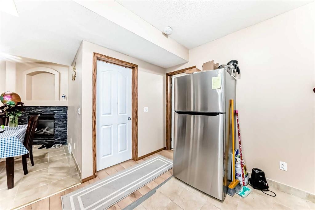 30 Covehaven View Ne, Calgary, AB - Indoor