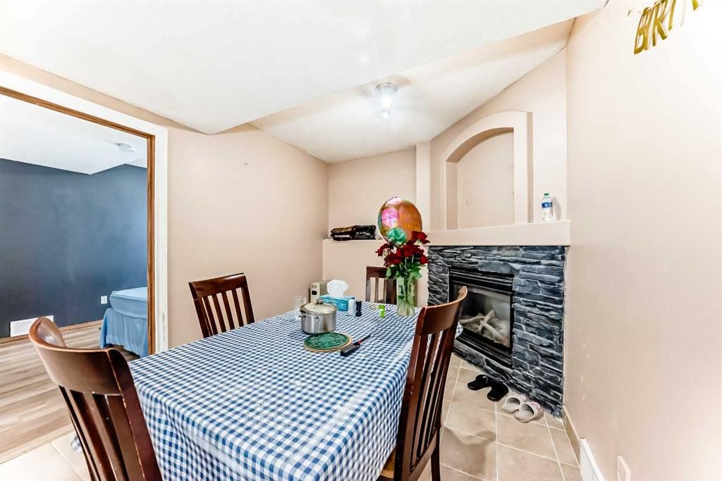 30 Covehaven View Ne, Calgary, AB - Indoor Photo Showing Dining Room