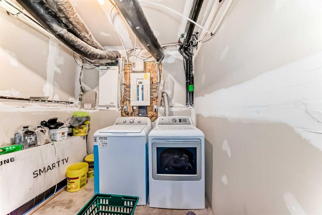 30 Covehaven View Ne, Calgary, AB - Indoor Photo Showing Laundry Room