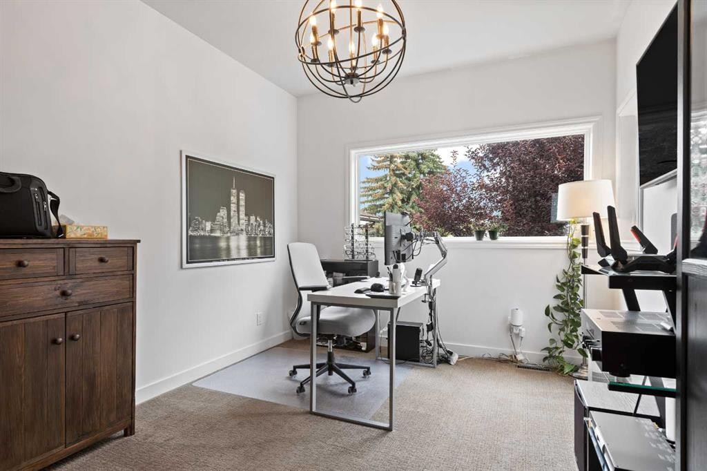 124 38A Avenue Sw, Calgary, AB