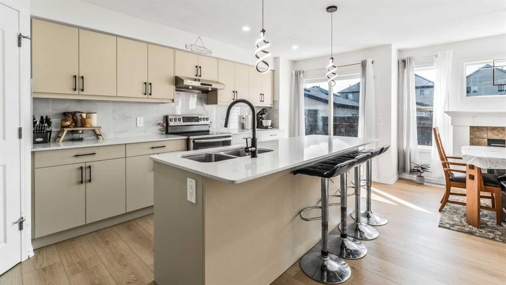 184 Saddlecrest Place Ne, Calgary, AB