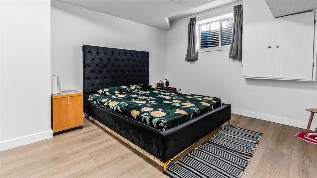 184 Saddlecrest Place Ne, Calgary, AB