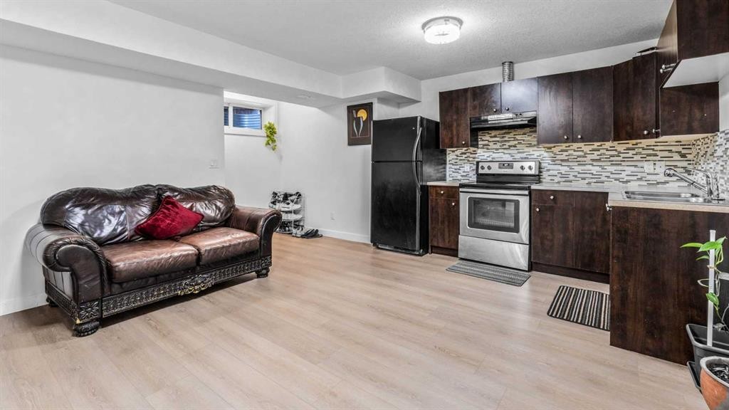 184 Saddlecrest Place Ne, Calgary, AB