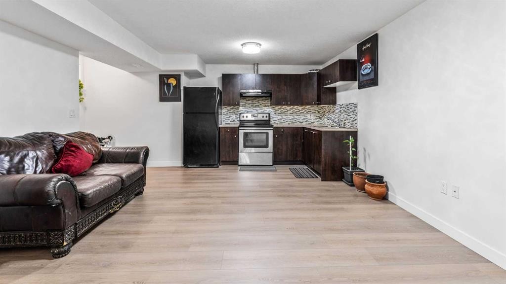 184 Saddlecrest Place Ne, Calgary, AB