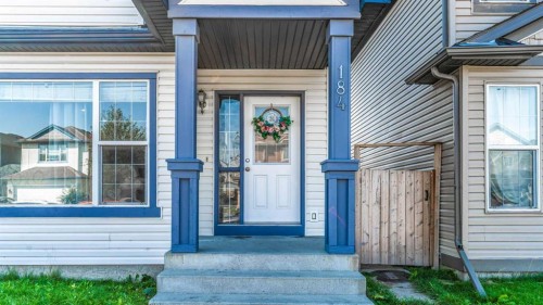 184 Saddlecrest Place Ne, Calgary, AB 