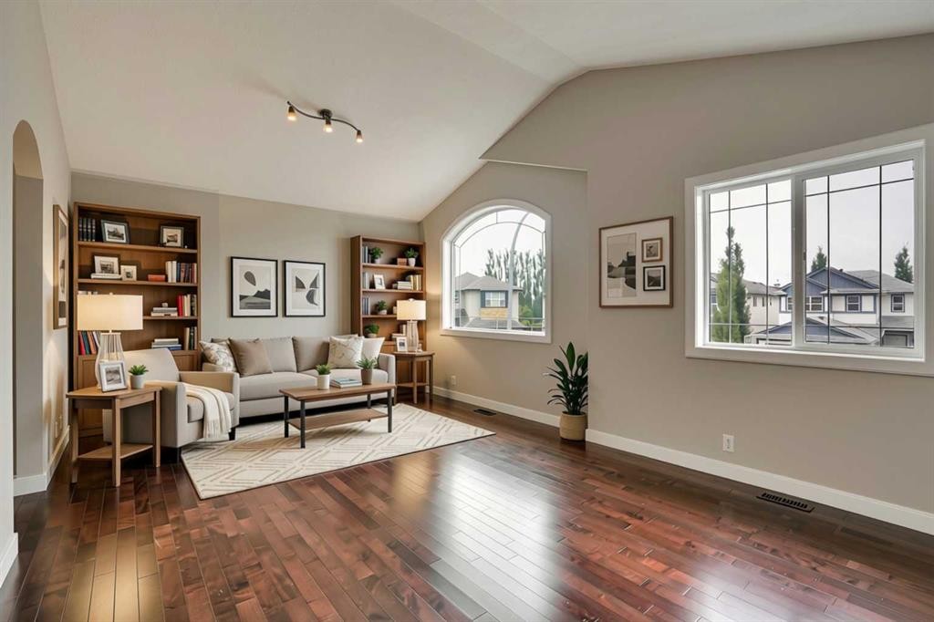 92 Everglen Close Sw, Calgary, AB - Indoor Photo Showing Other Room