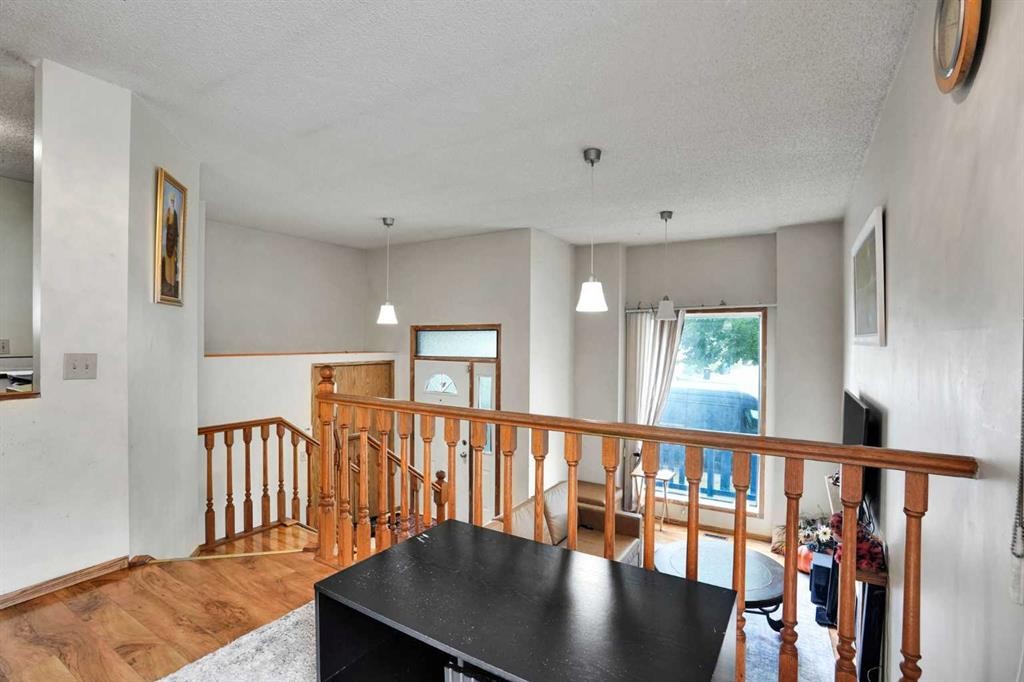 28 Martinridge Road Ne, Calgary, AB - Indoor Photo Showing Other Room