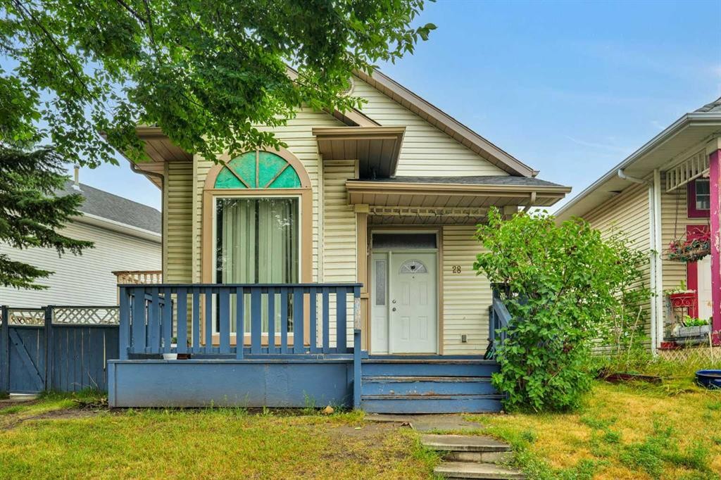 28 Martinridge Road Ne, Calgary, AB - Outdoor
