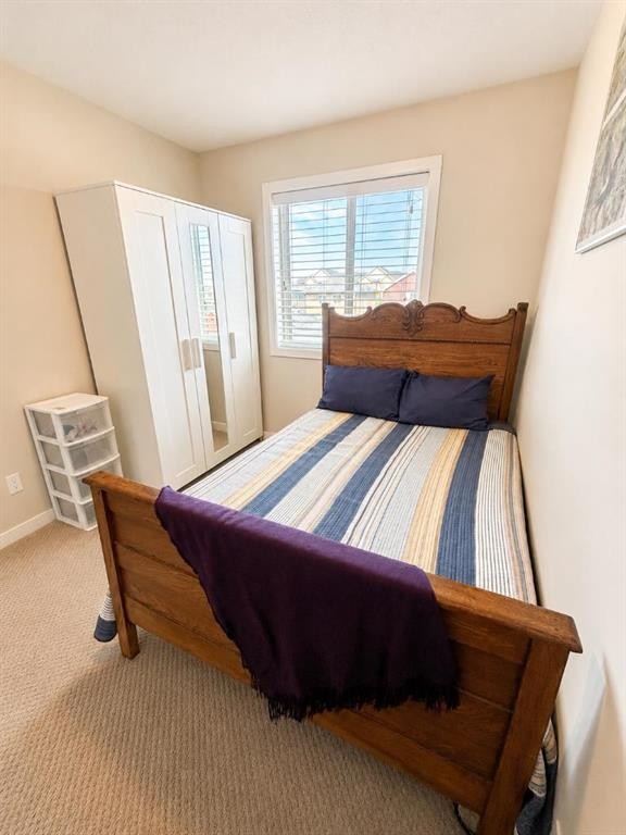 12 Fireside Bend, Cochrane, AB - Indoor Photo Showing Bedroom