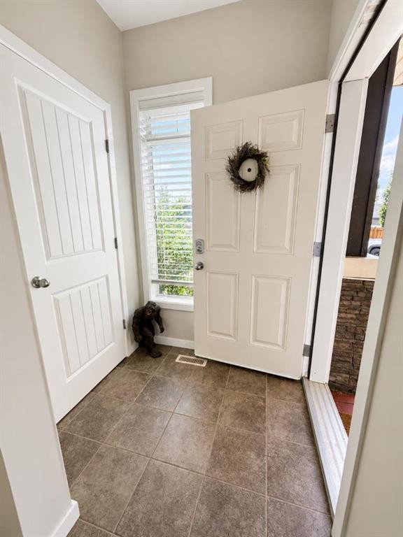 12 Fireside Bend, Cochrane, AB - Indoor Photo Showing Other Room