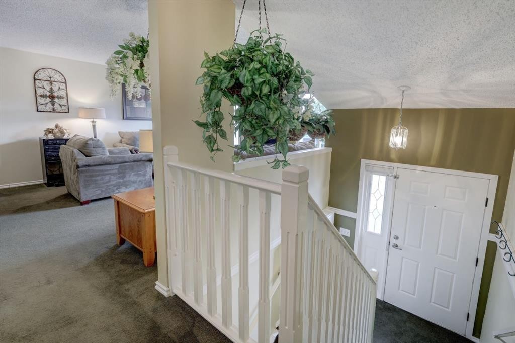 4325 58 Street Ne, Calgary, AB