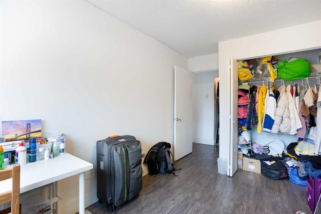 2C-515 17 Avenue Sw, Calgary, AB - Indoor