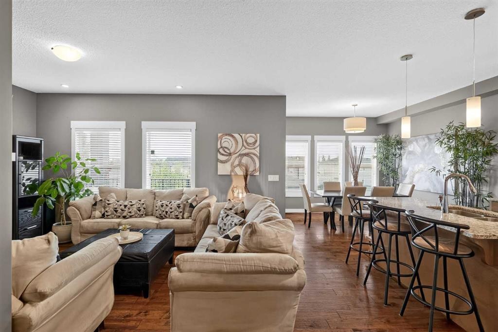 268 Rainbow Falls Green, Chestermere, AB - Indoor Photo Showing Living Room