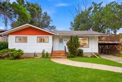 638 1 Street SOUTHVulcan, AB T0L 2B0