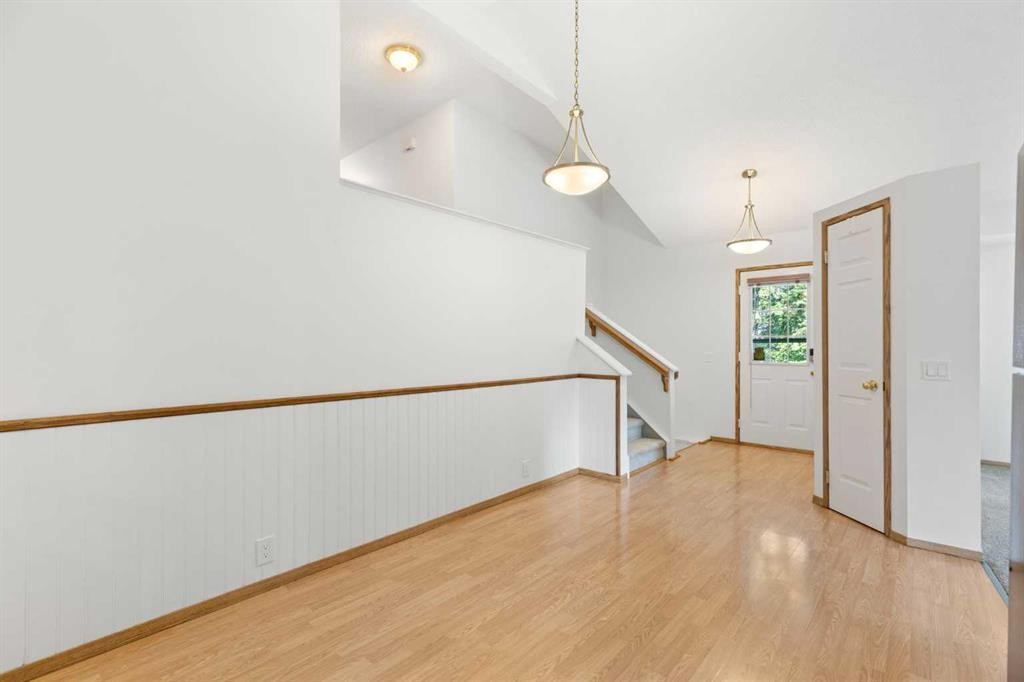 90 Martinridge Crescent Ne, Calgary, AB - Indoor Photo Showing Other Room